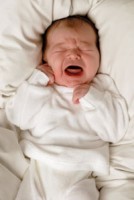 bebe-cu-colici